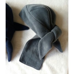 Zimní fleecový šátek šedý